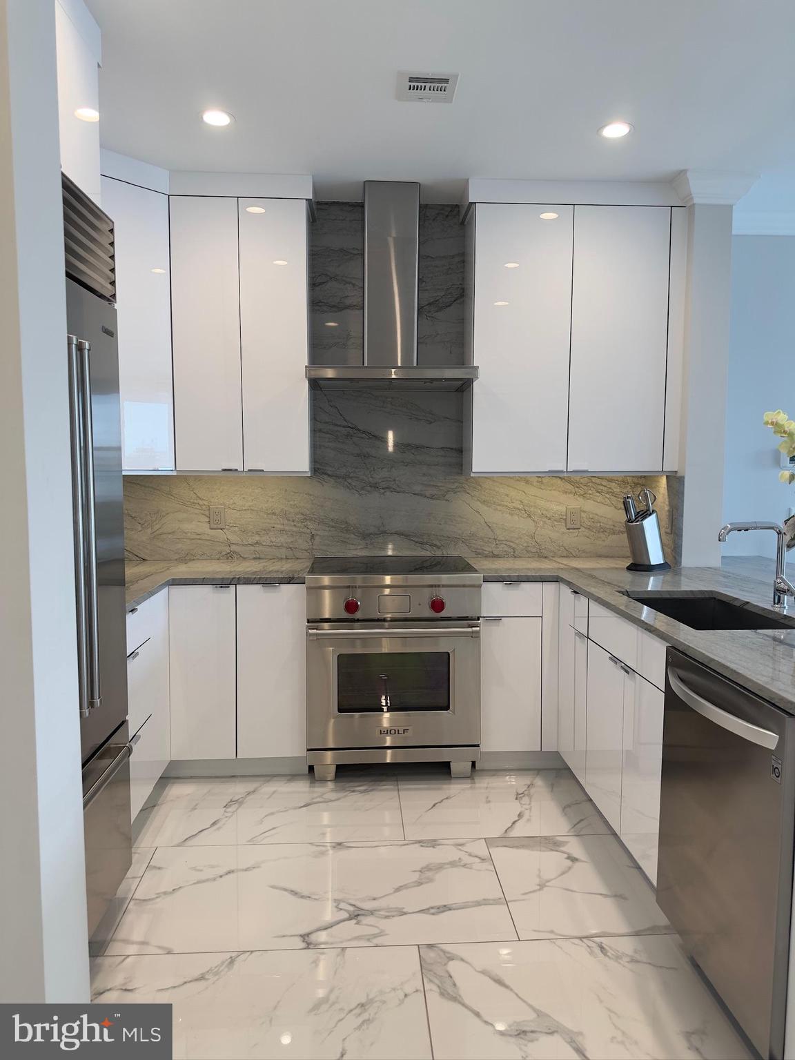 23 PIERSIDE DRIVE 333