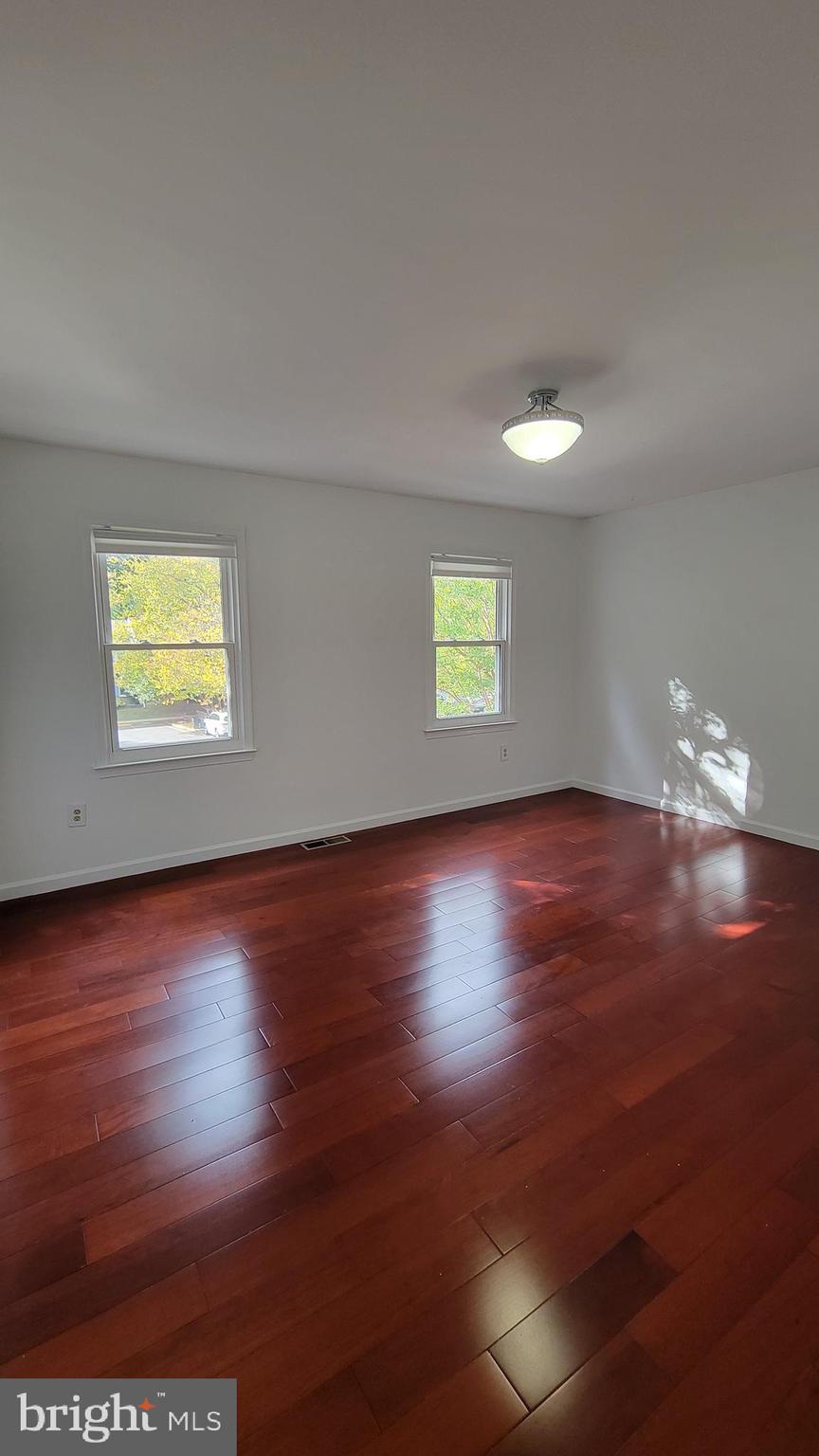 VILLA D ESTE VILLAGE - Residential Lease