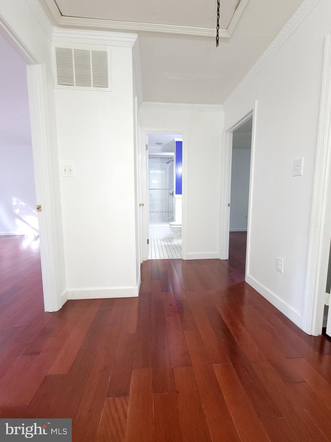 VILLA D ESTE VILLAGE - Residential Lease