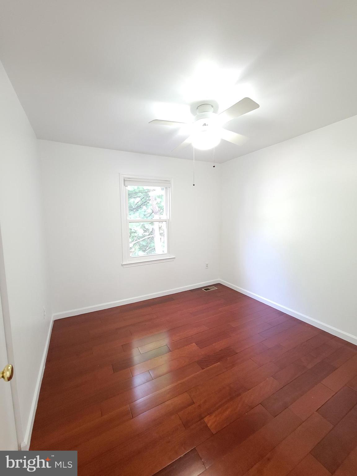 VILLA D ESTE VILLAGE - Residential Lease