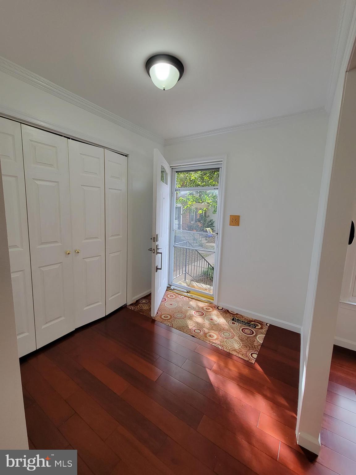 VILLA D ESTE VILLAGE - Residential Lease