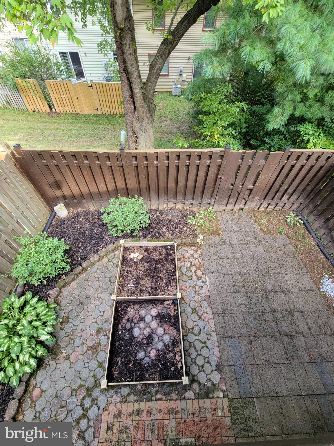 VILLA D ESTE VILLAGE - Residential Lease