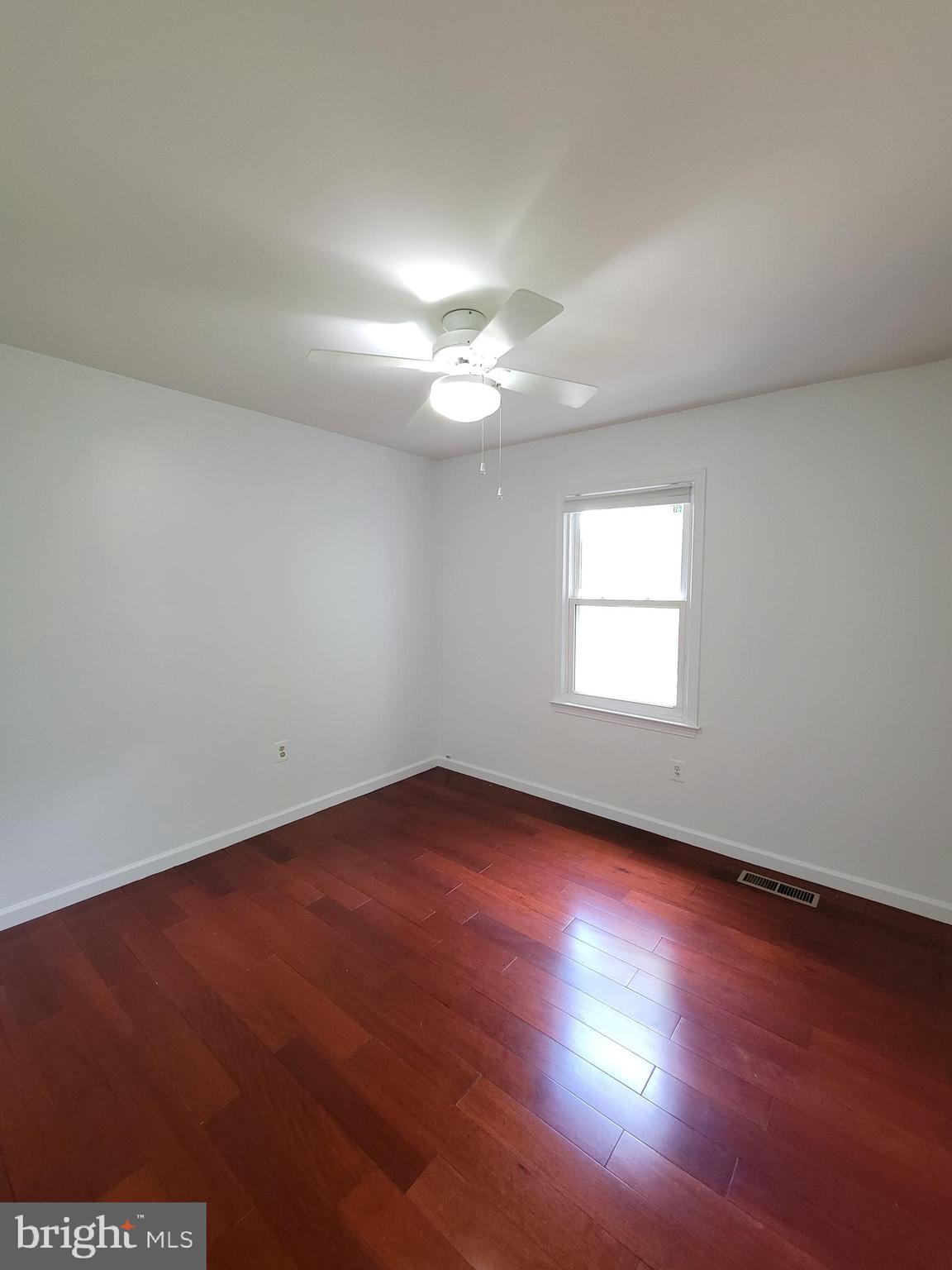 VILLA D ESTE VILLAGE - Residential Lease