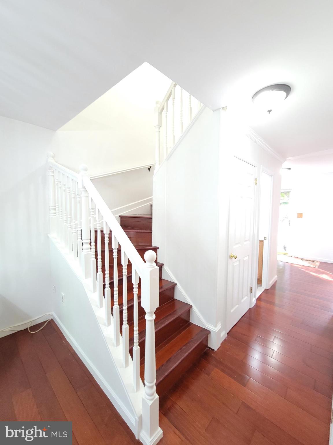 VILLA D ESTE VILLAGE - Residential Lease