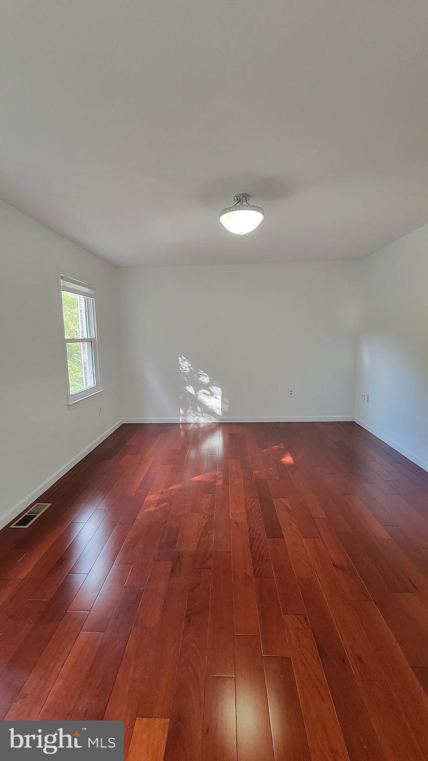 VILLA D ESTE VILLAGE - Residential Lease