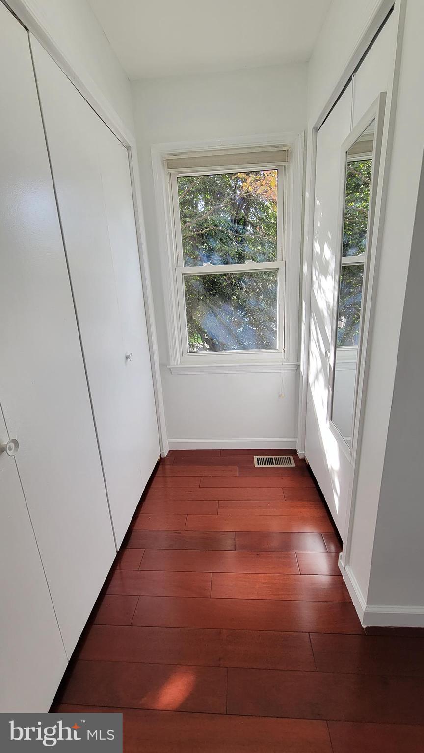 VILLA D ESTE VILLAGE - Residential Lease