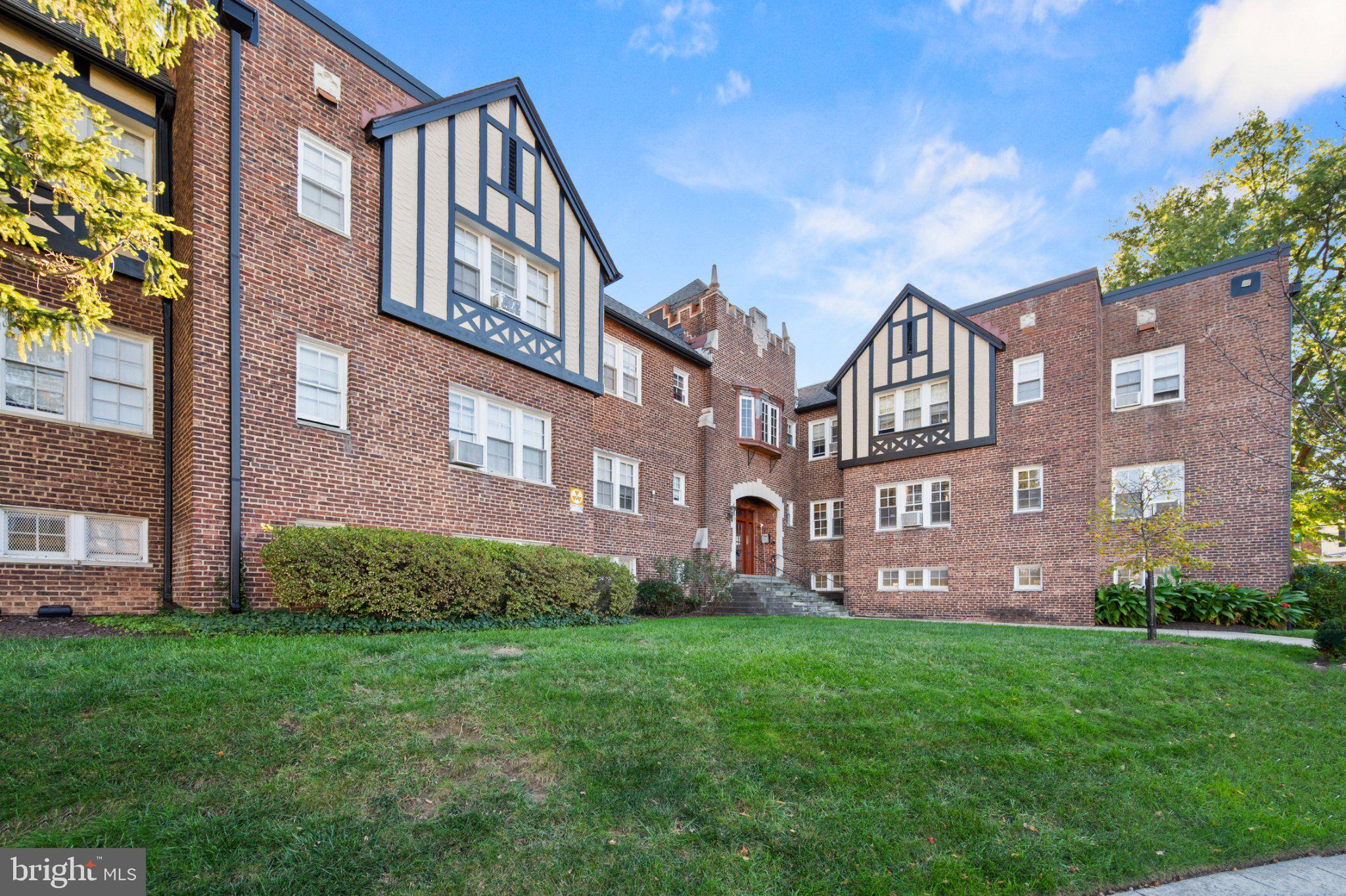 250 FARRAGUT STREET NW 101