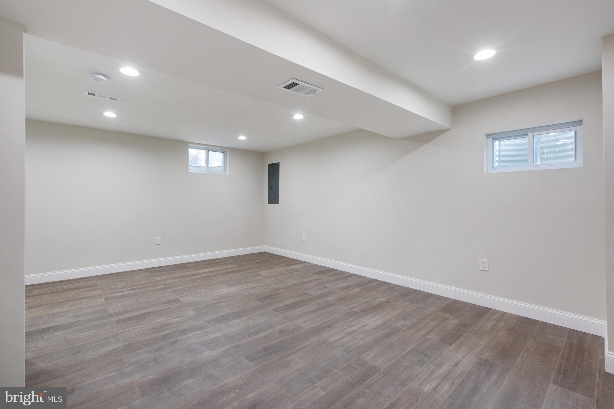 ROLLING ACRES - Residential