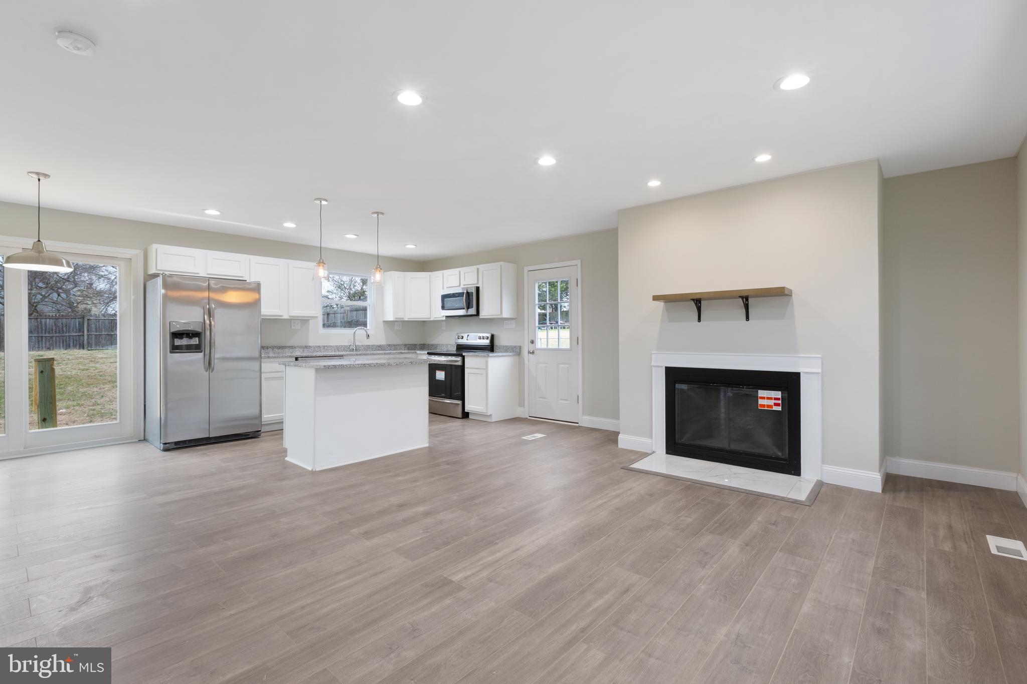 ROLLING ACRES - Residential