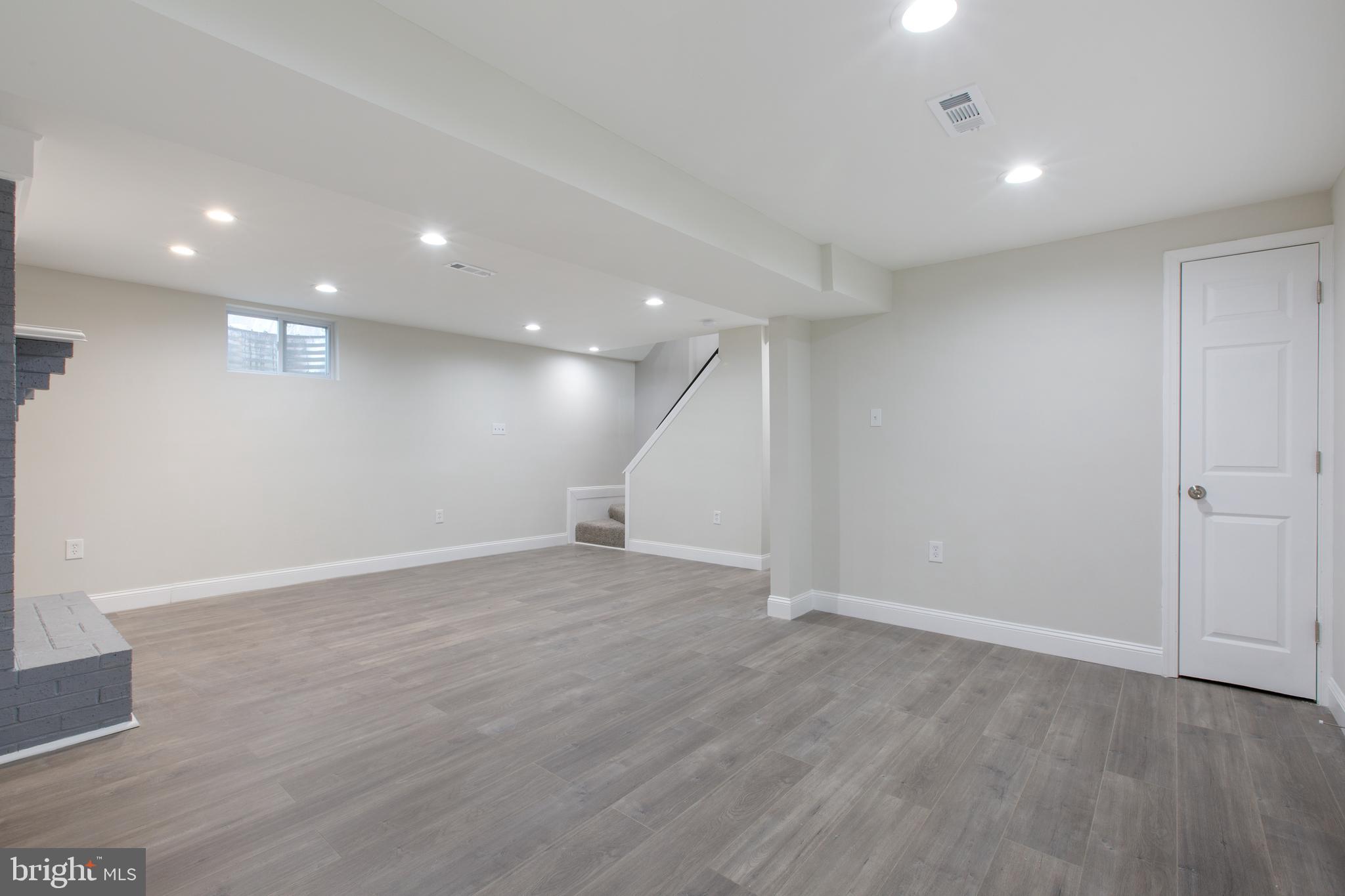 ROLLING ACRES - Residential