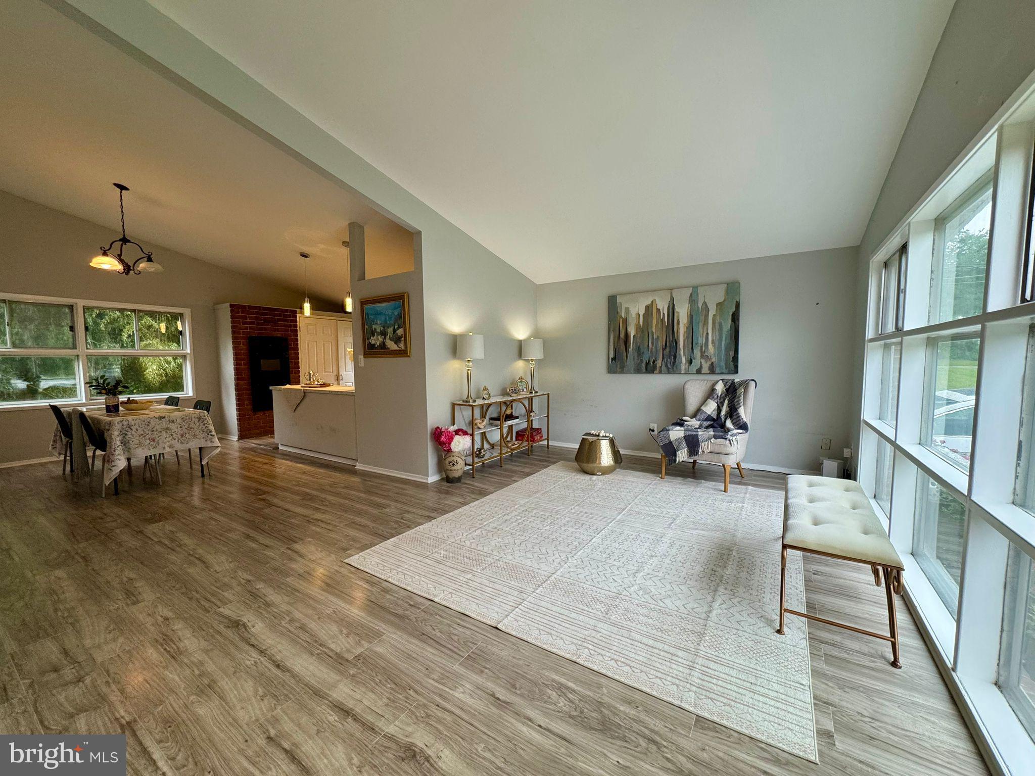906 TWINBROOK PARKWAY