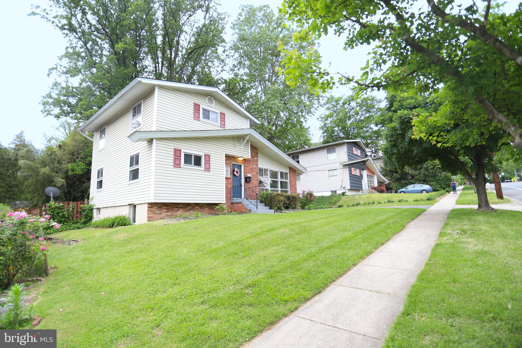 906 TWINBROOK PARKWAY