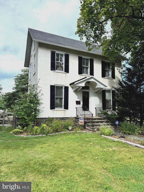 Homes For Sale - 176 N Ambler Street<br/> Bucks County, QUAKERTOWN, PA 18951