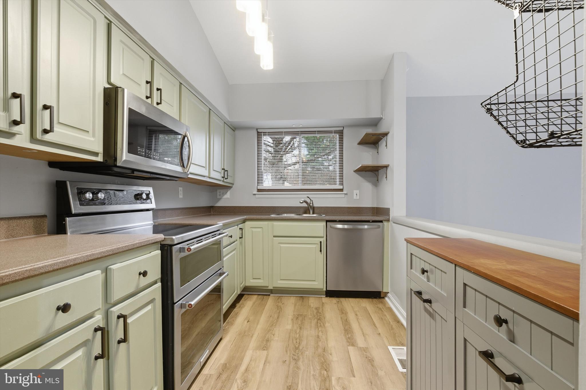 HICKORY RIDGE - Residential