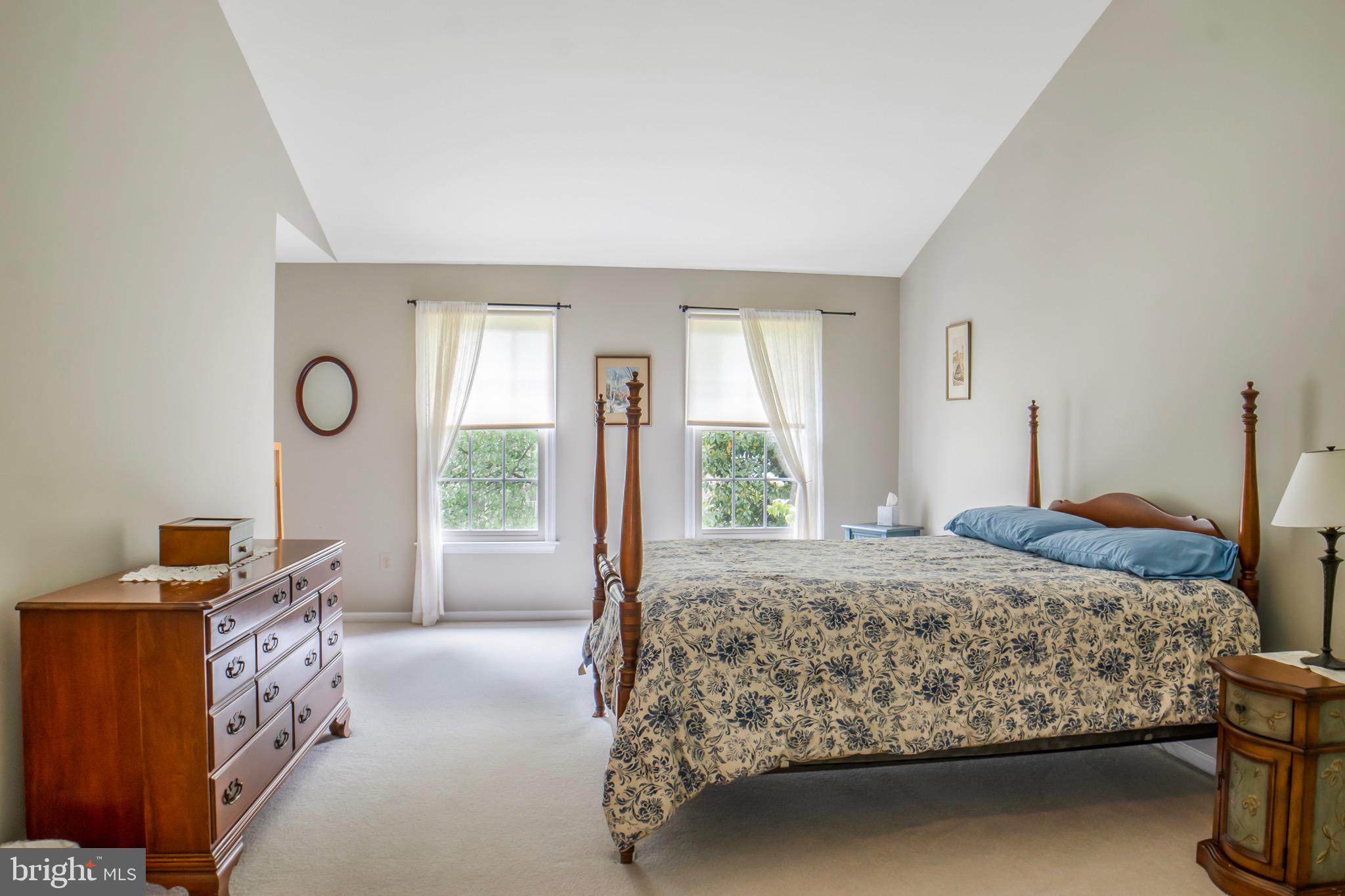 TALL OAKS - Residential