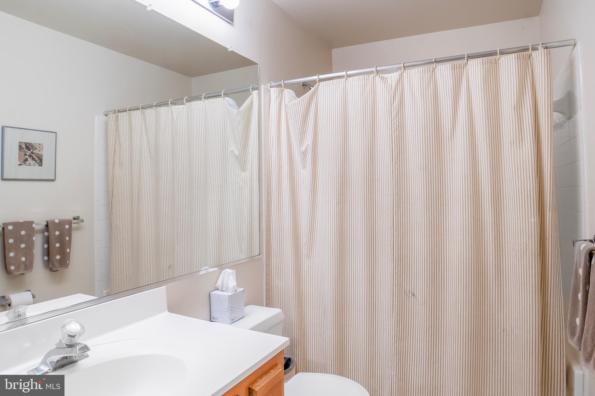 TALL OAKS - Residential