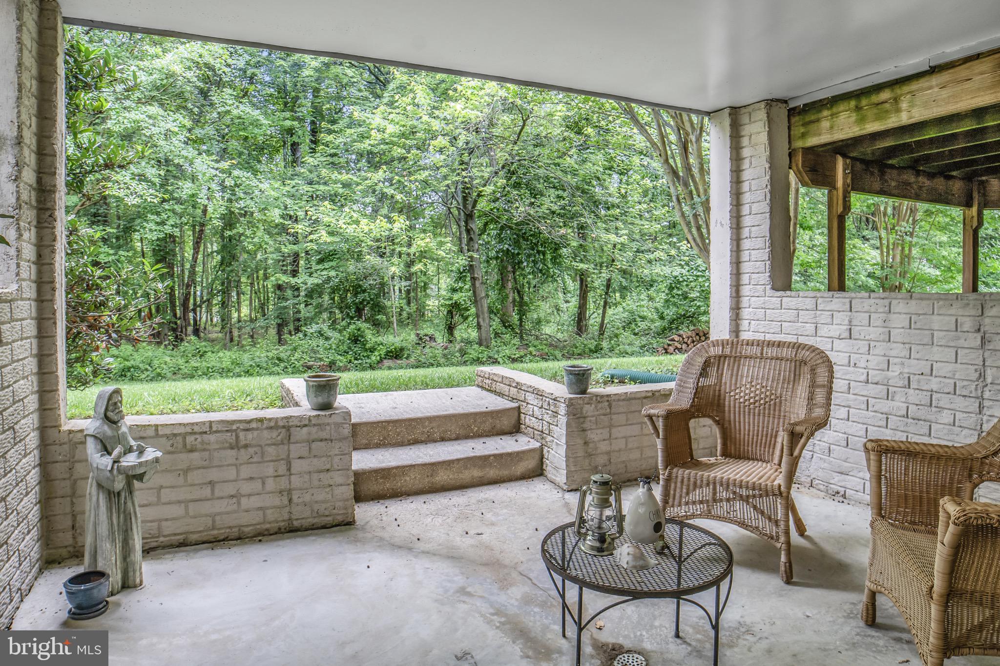 TALL OAKS - Residential