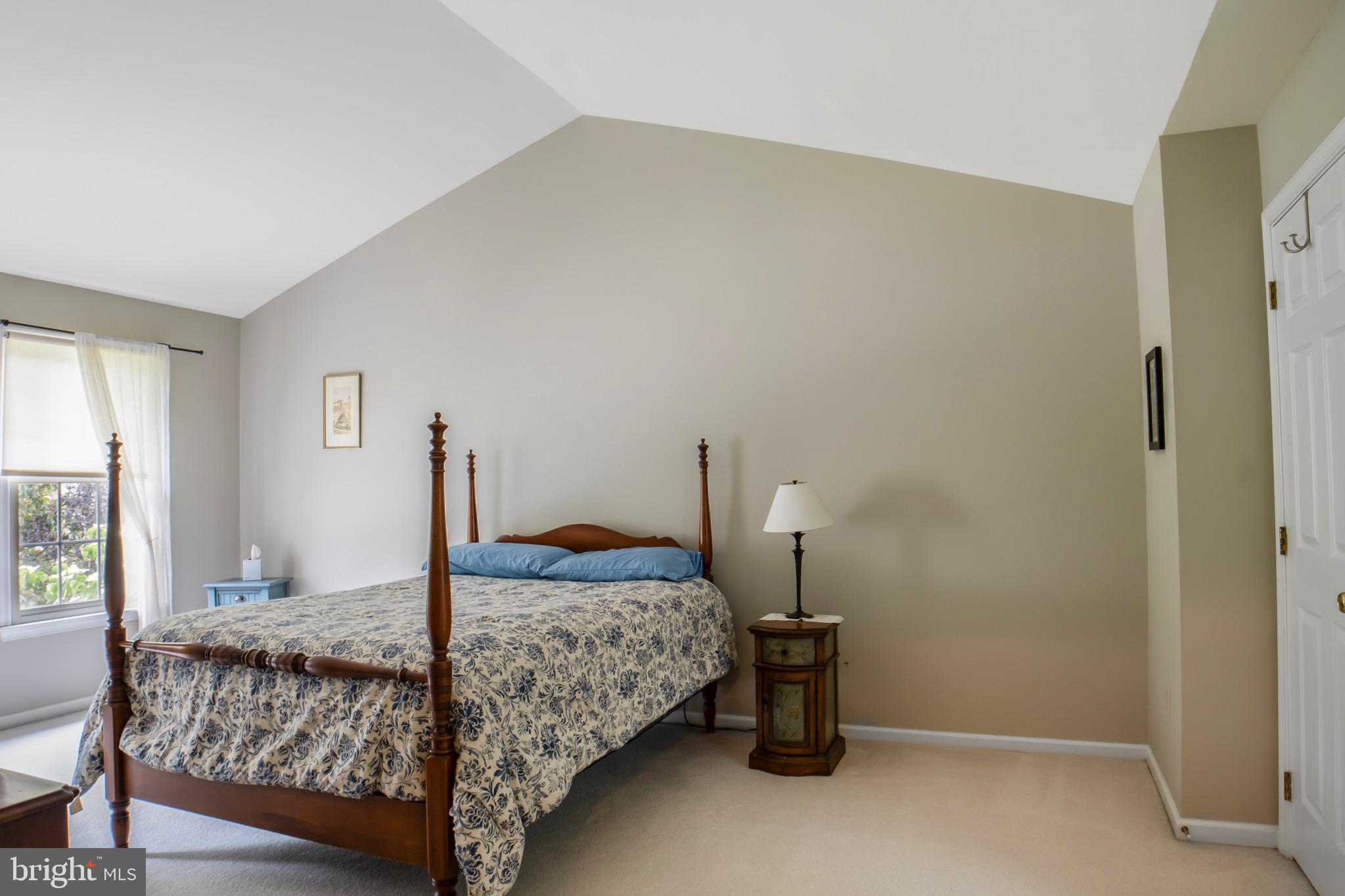 TALL OAKS - Residential