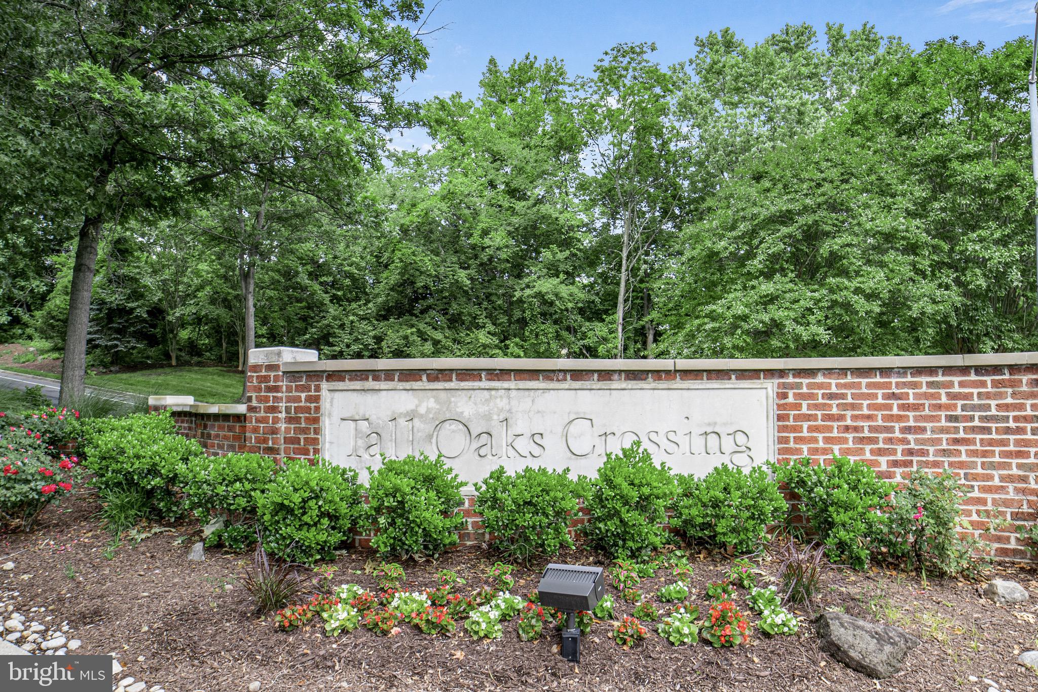 TALL OAKS - Residential