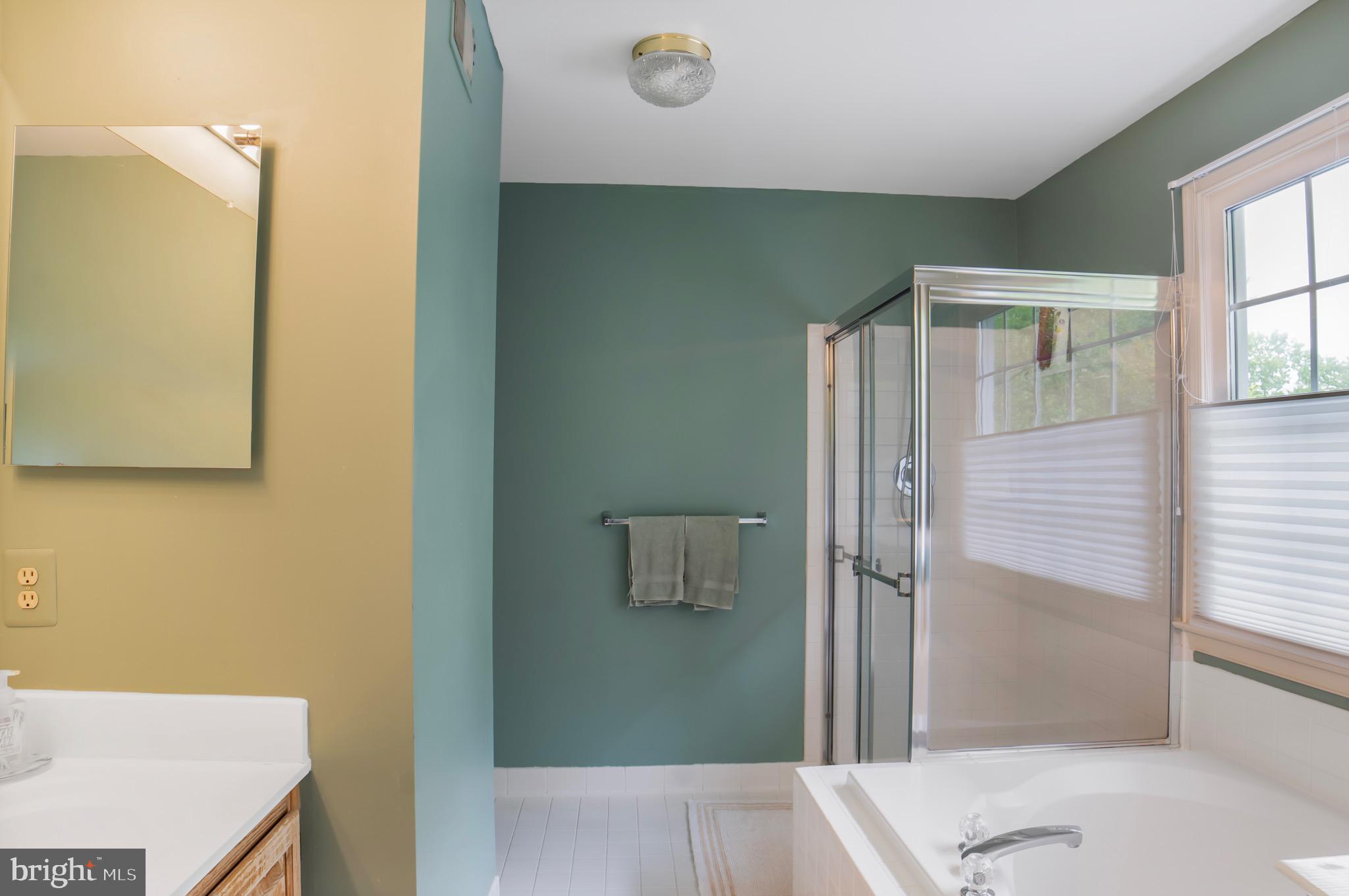 TALL OAKS - Residential