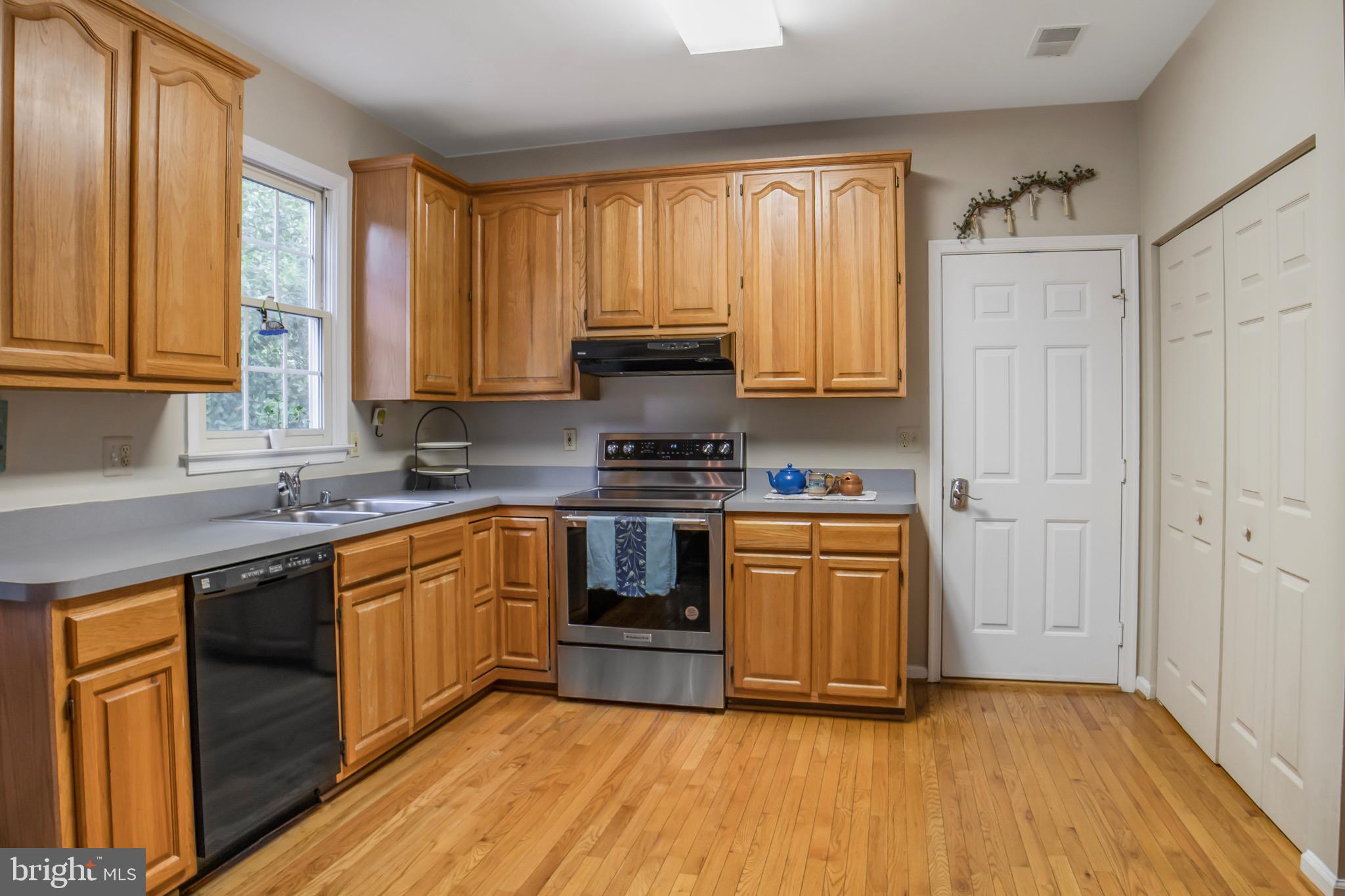 TALL OAKS - Residential