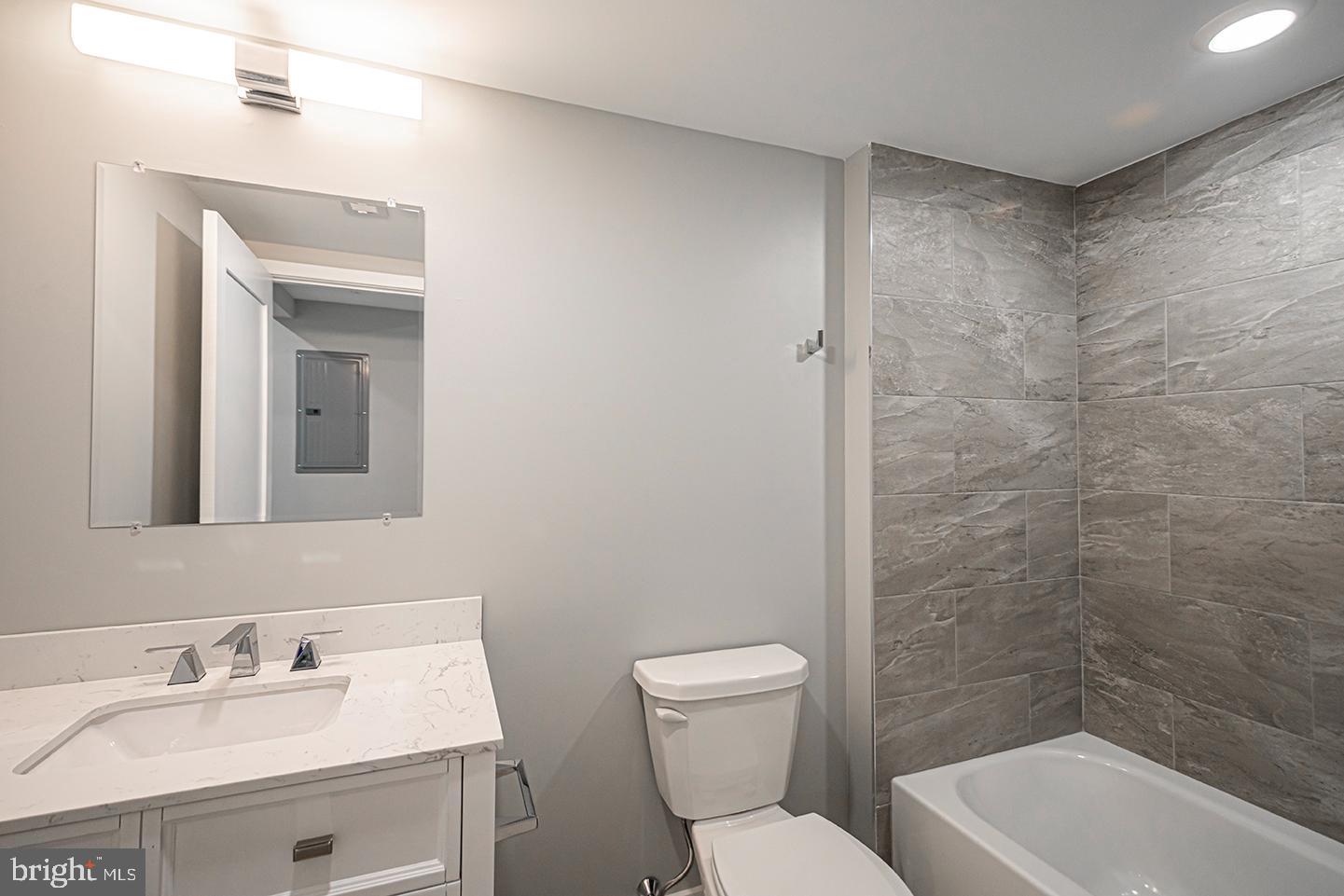 GRADUATE HOSPITAL - Residential Lease