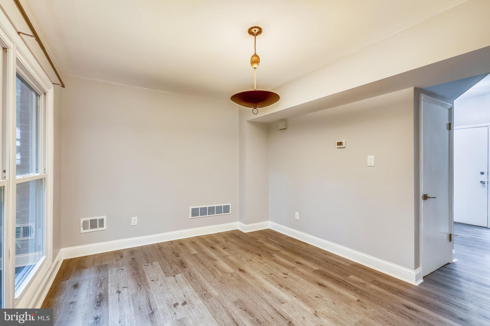 ASPEN HILL PARK - Residential Lease