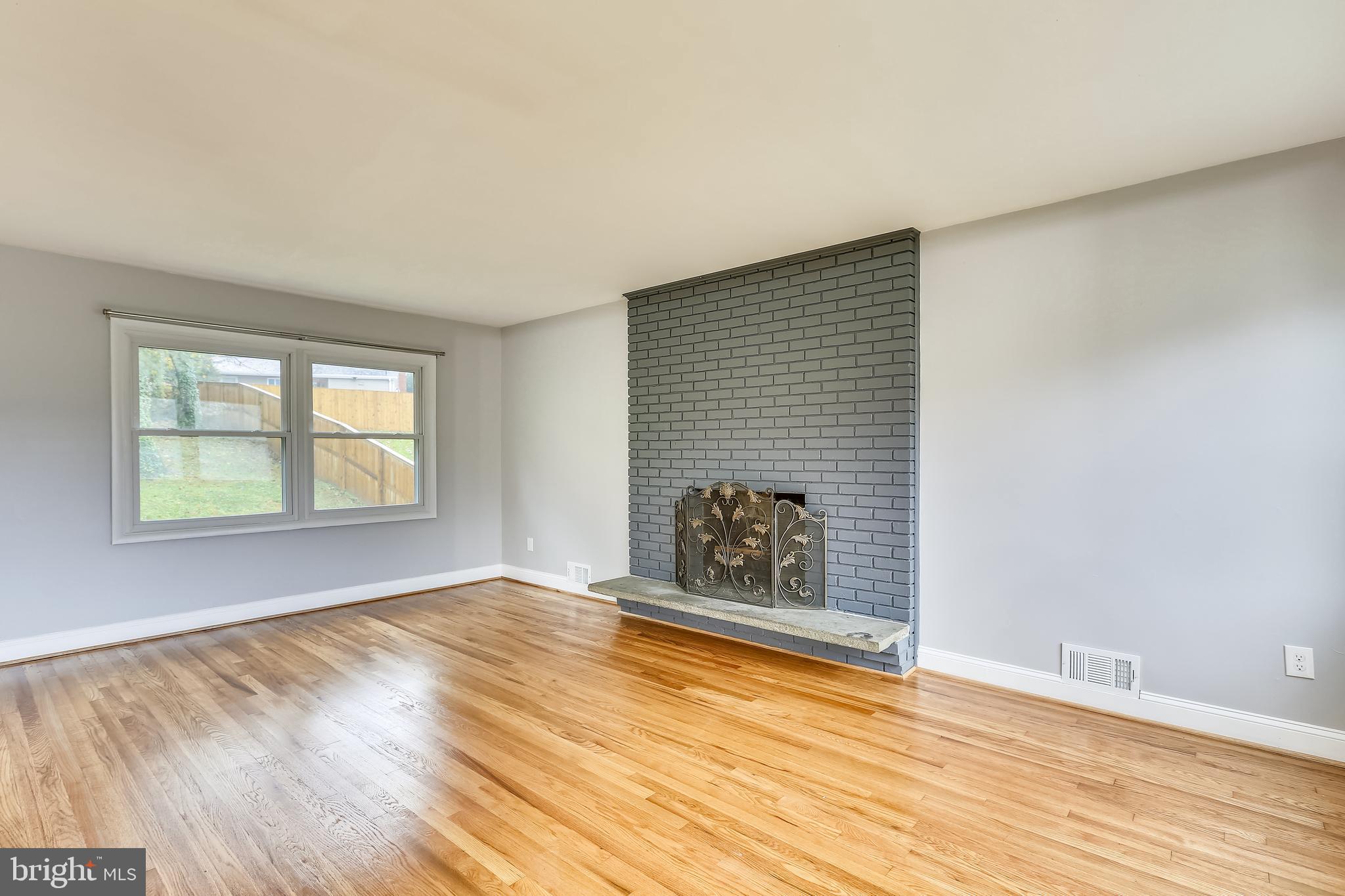 ASPEN HILL PARK - Residential Lease