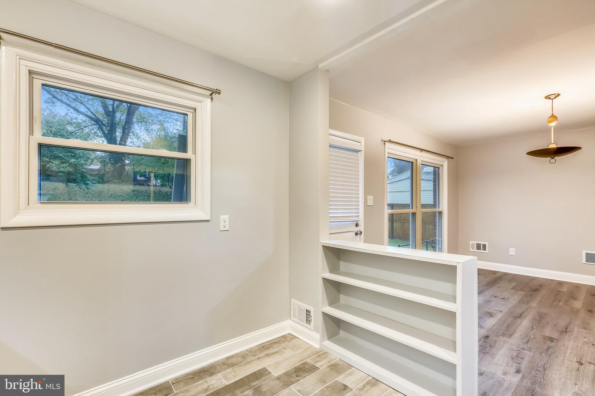 ASPEN HILL PARK - Residential Lease