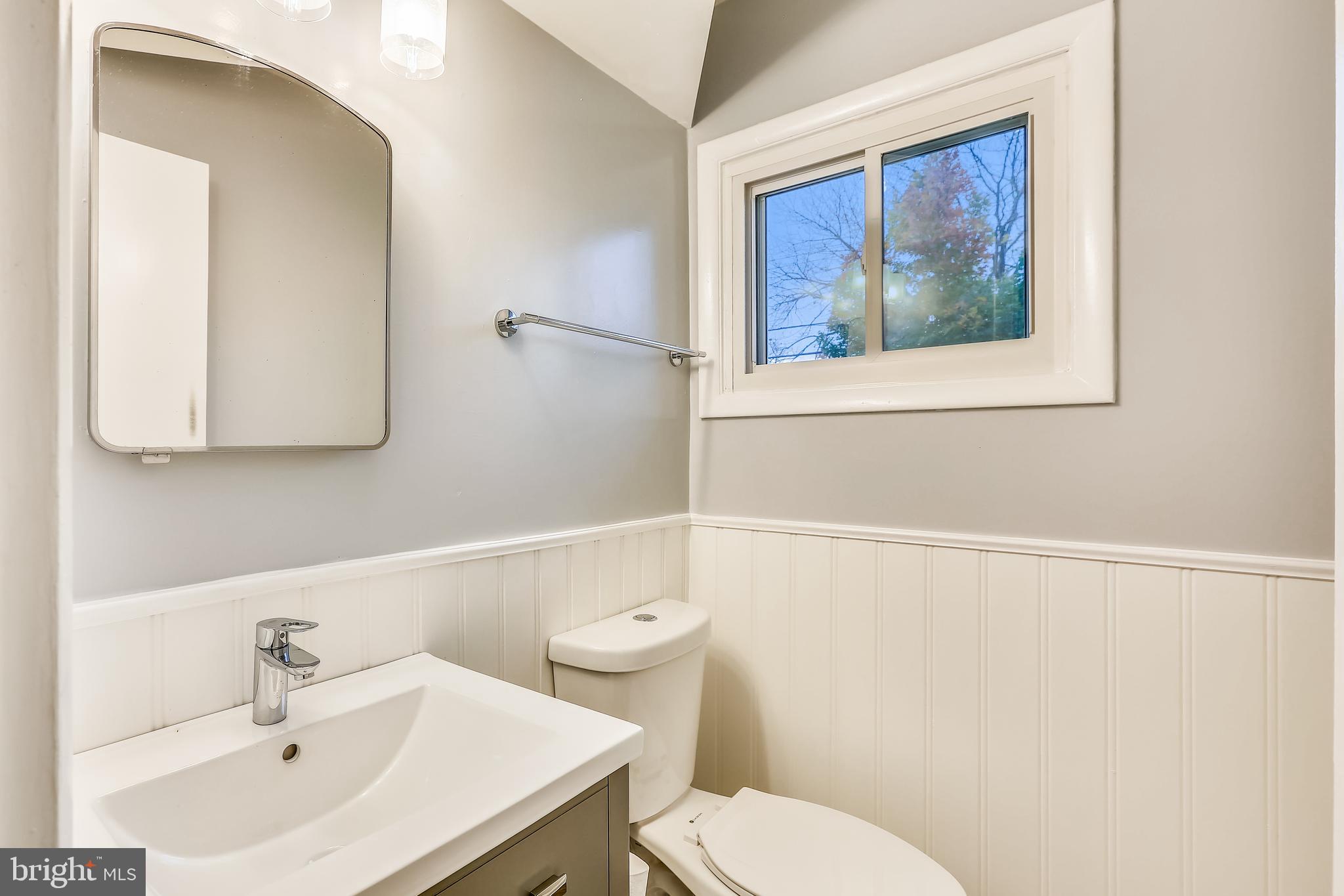 ASPEN HILL PARK - Residential Lease