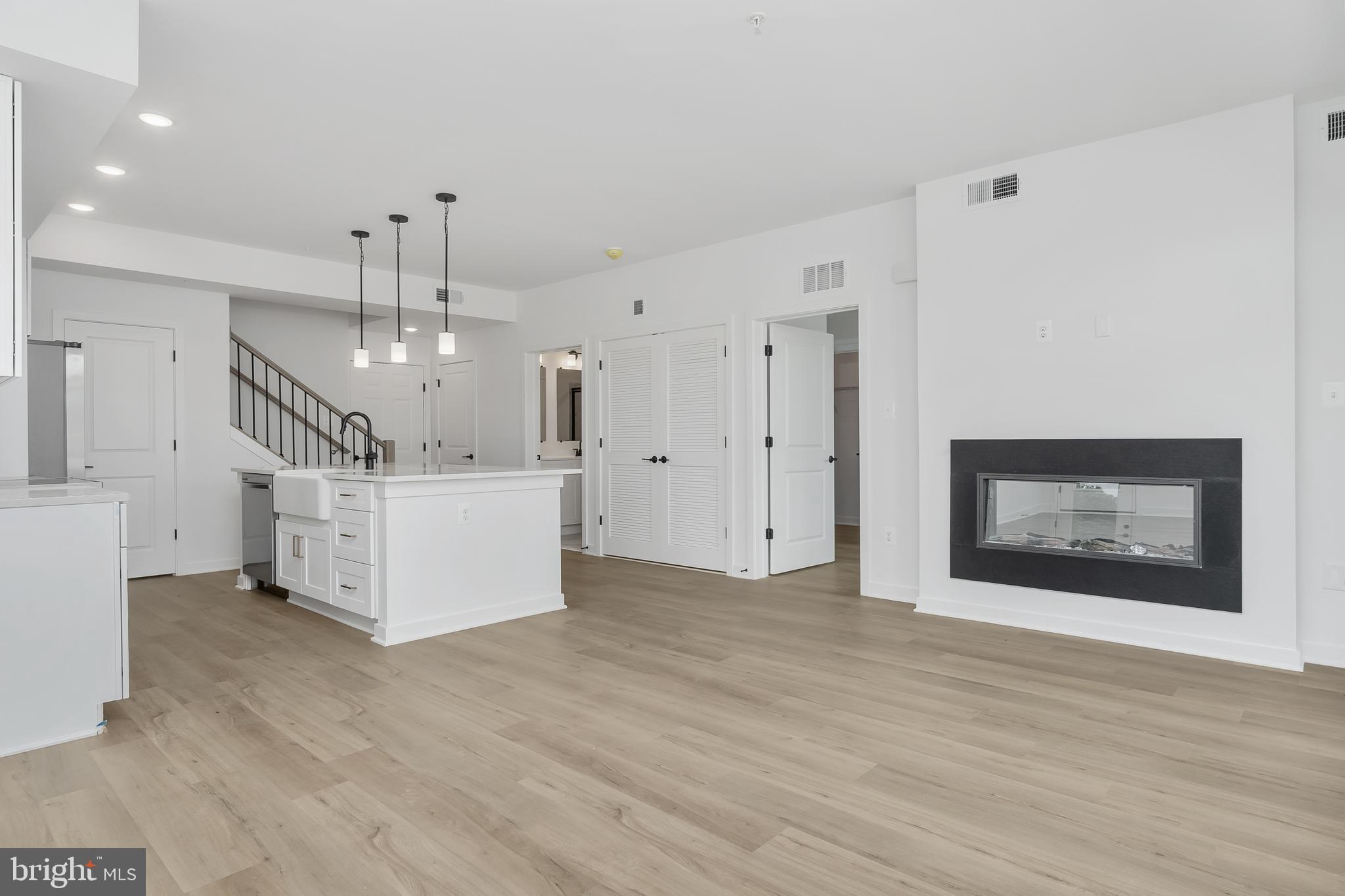 GAMBRILL GLENN - Residential