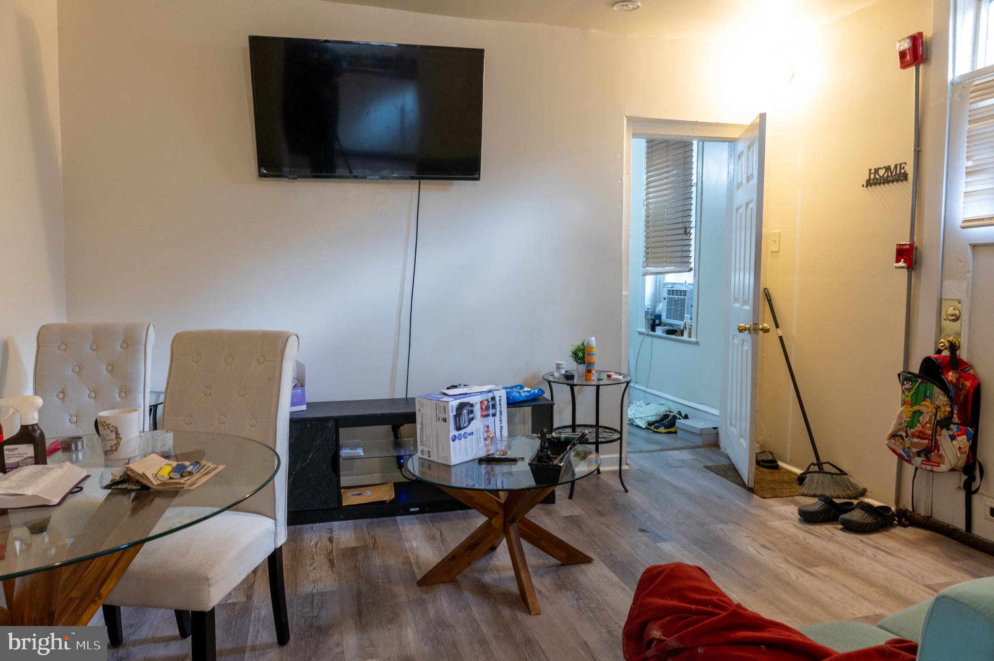 835 E CHELTEN AVENUE