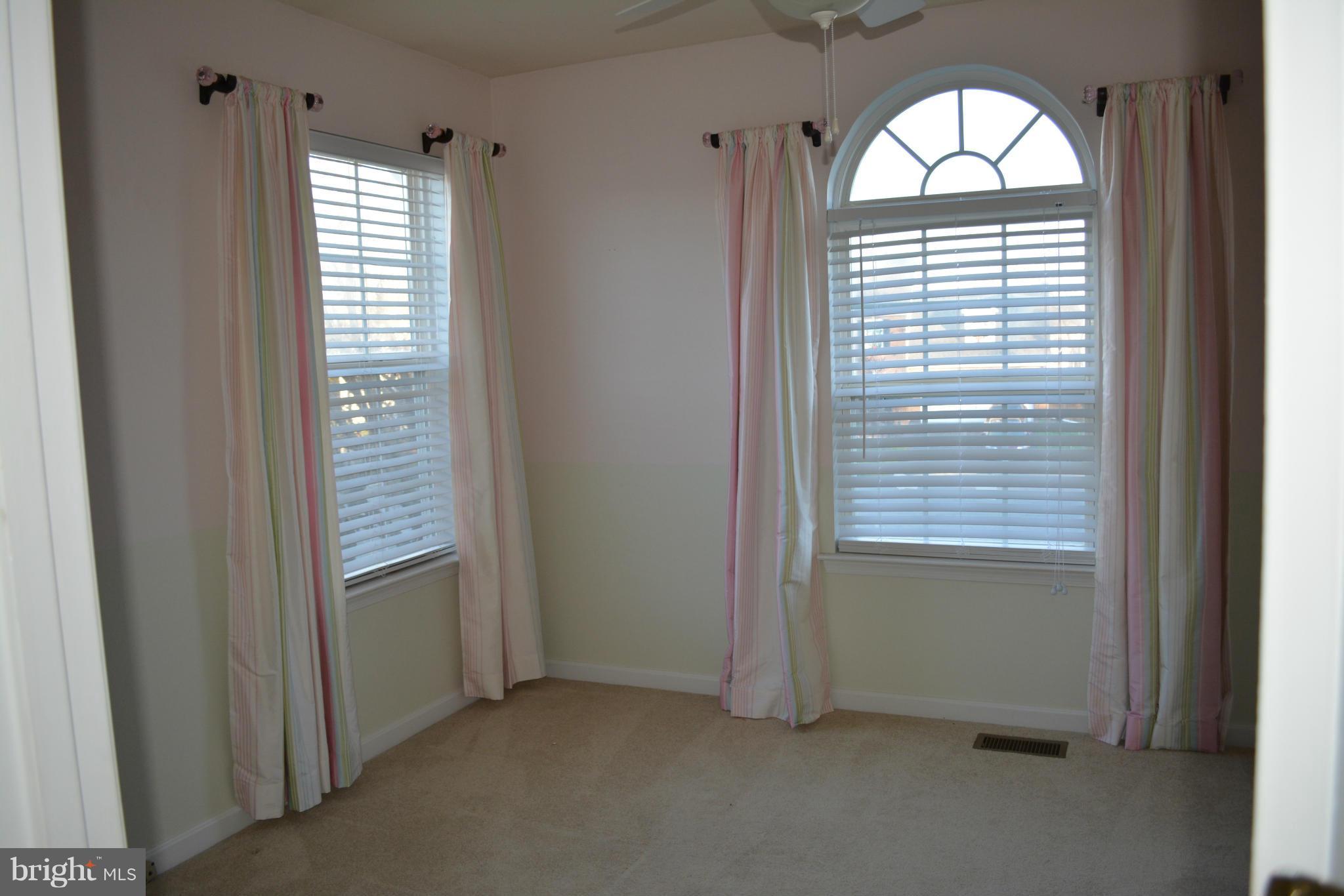 CONSTITUTION HILLS - Residential