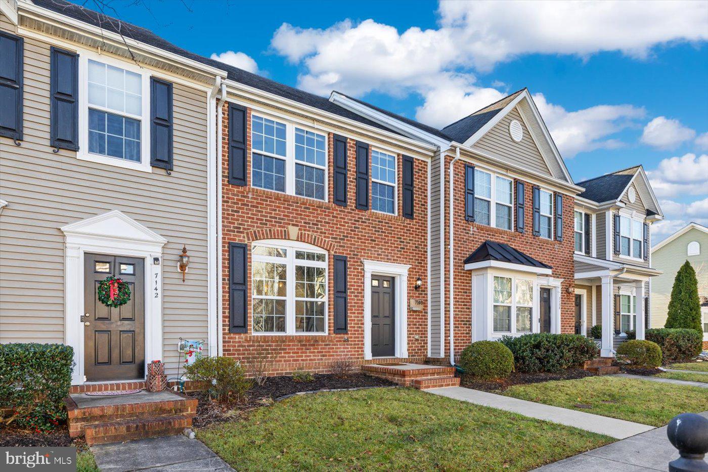 LADYSMITH VILLAGE - Residential