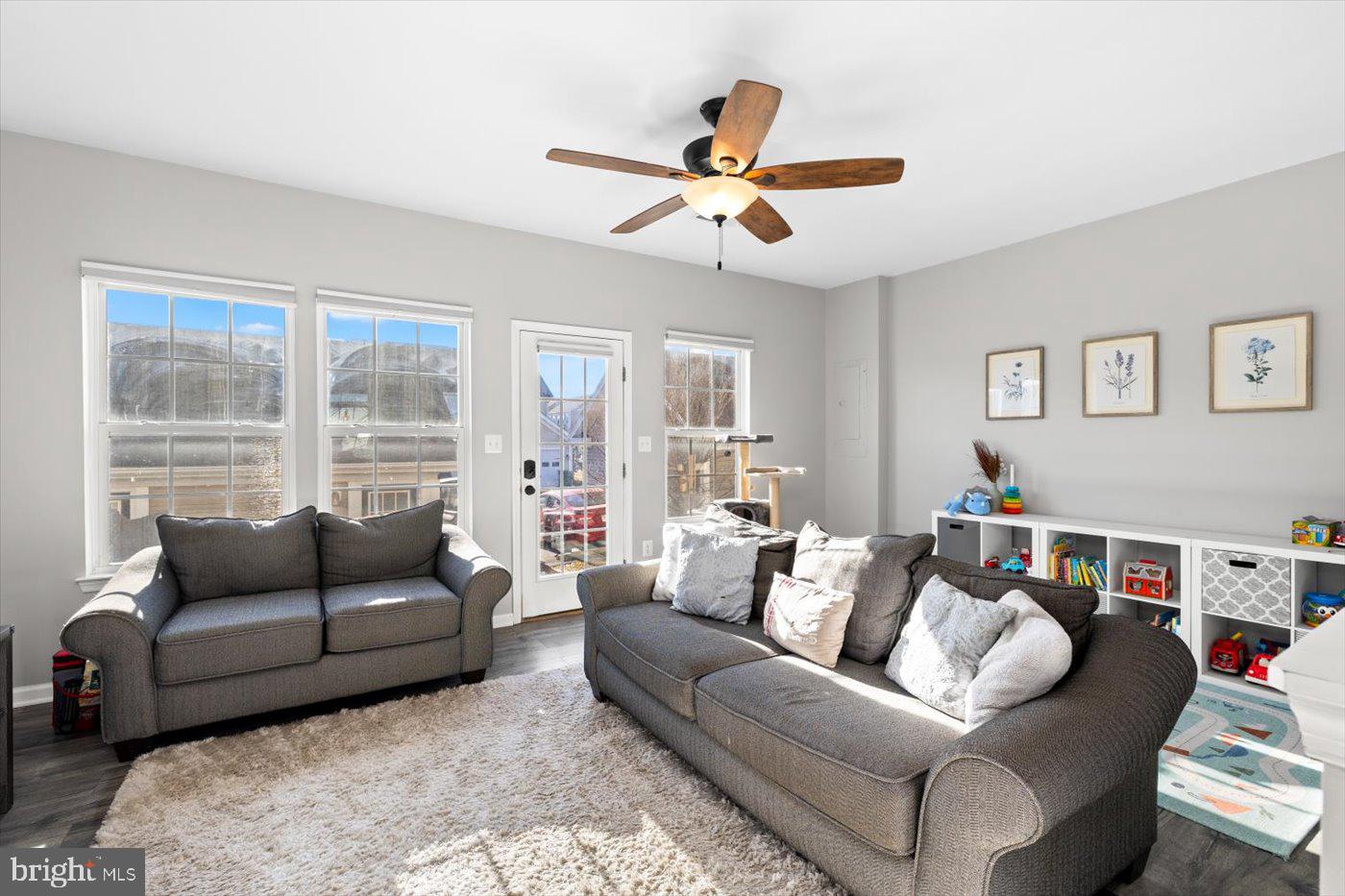 LADYSMITH VILLAGE - Residential