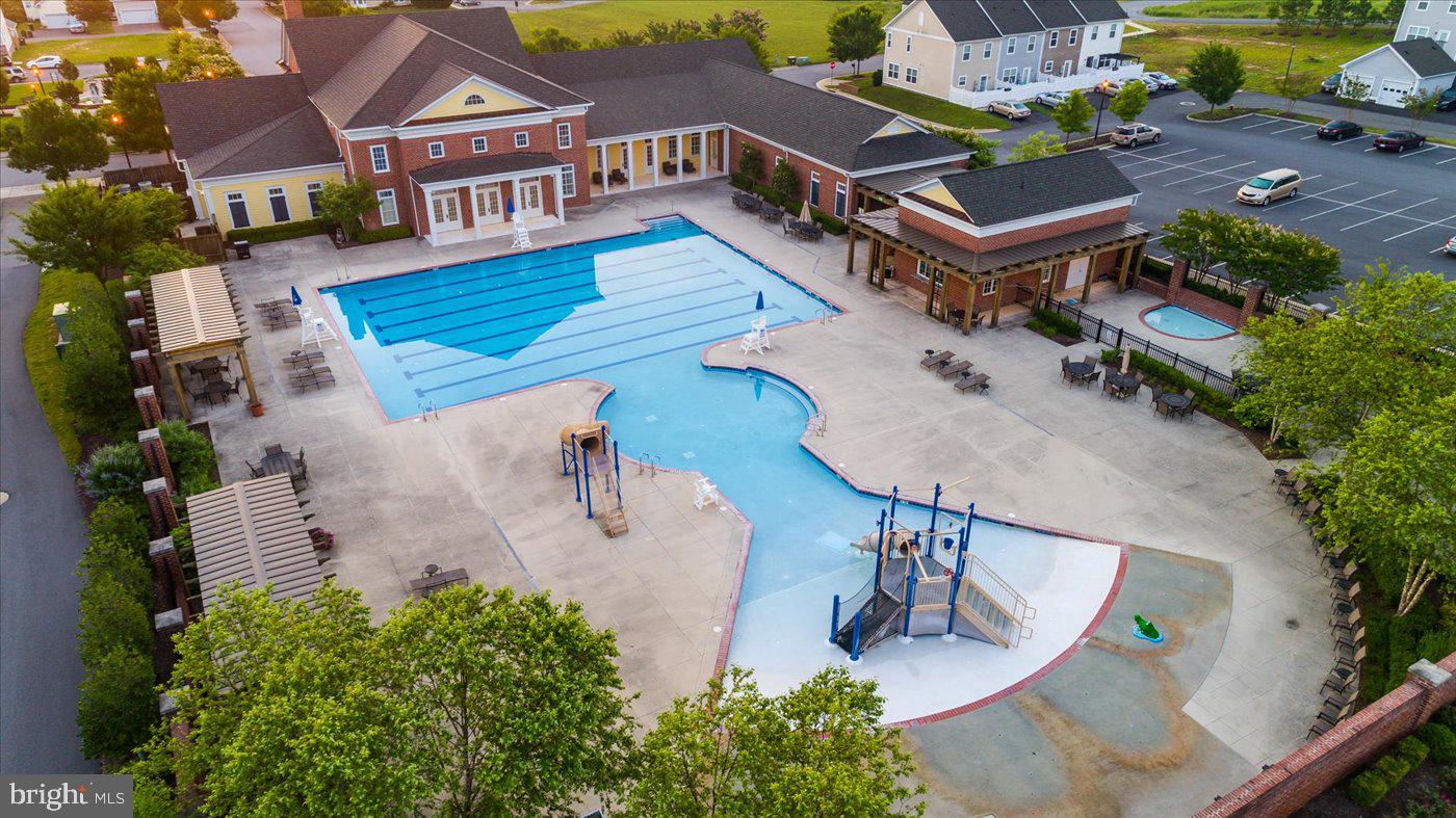 LADYSMITH VILLAGE - Residential