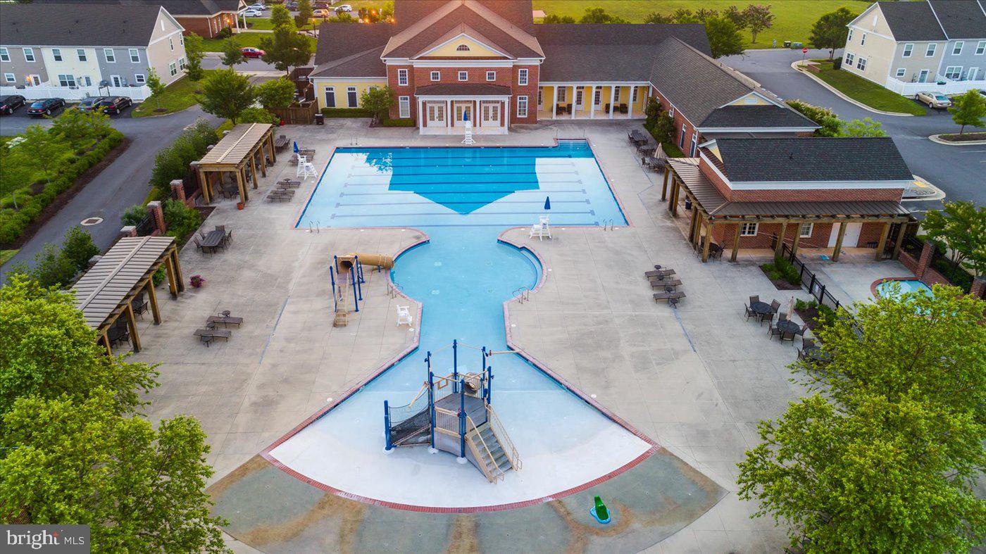 LADYSMITH VILLAGE - Residential