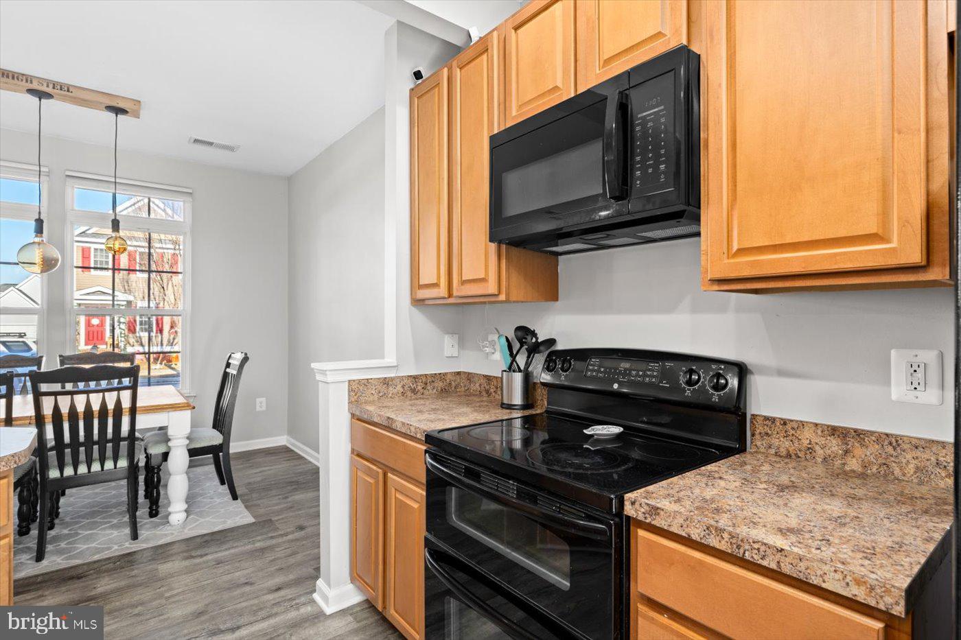 LADYSMITH VILLAGE - Residential