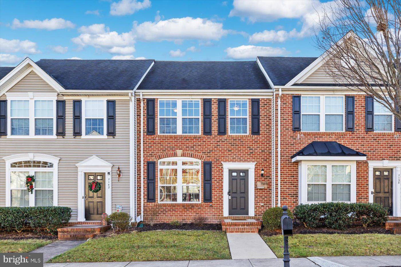 LADYSMITH VILLAGE - Residential