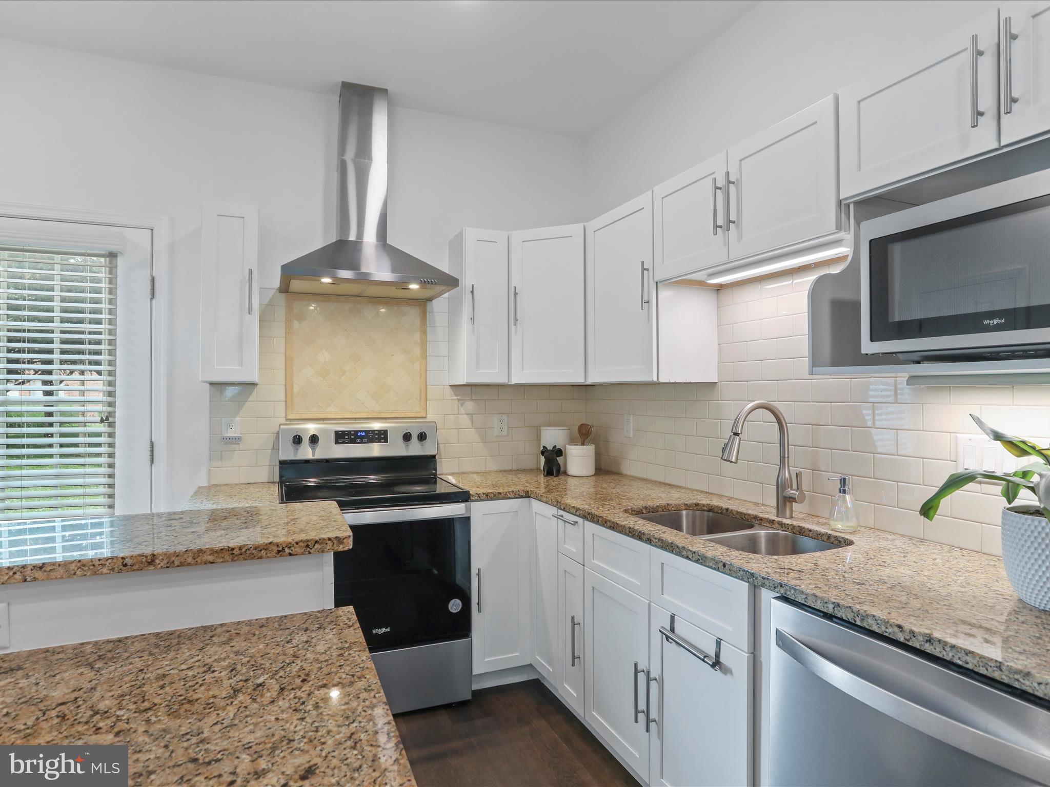 PEMBERTON - Residential