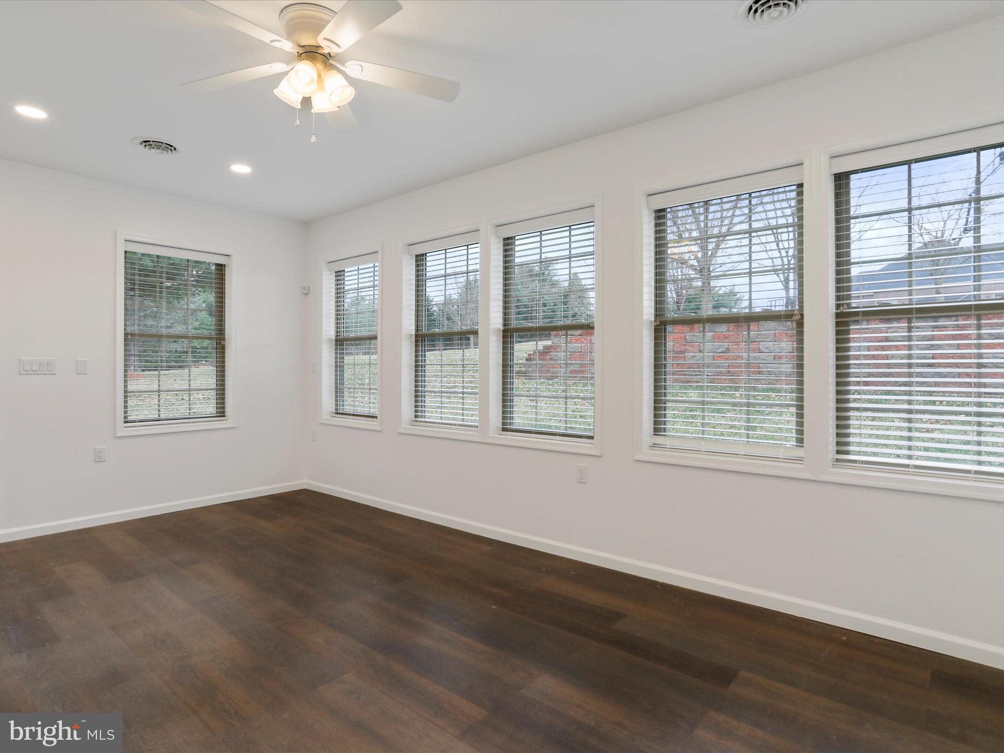 PEMBERTON - Residential