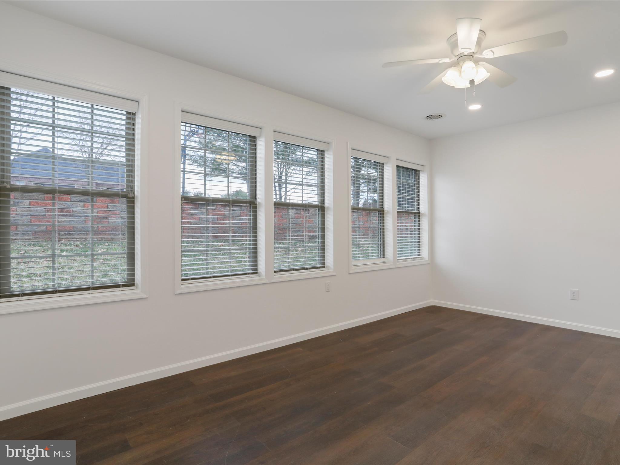 PEMBERTON - Residential