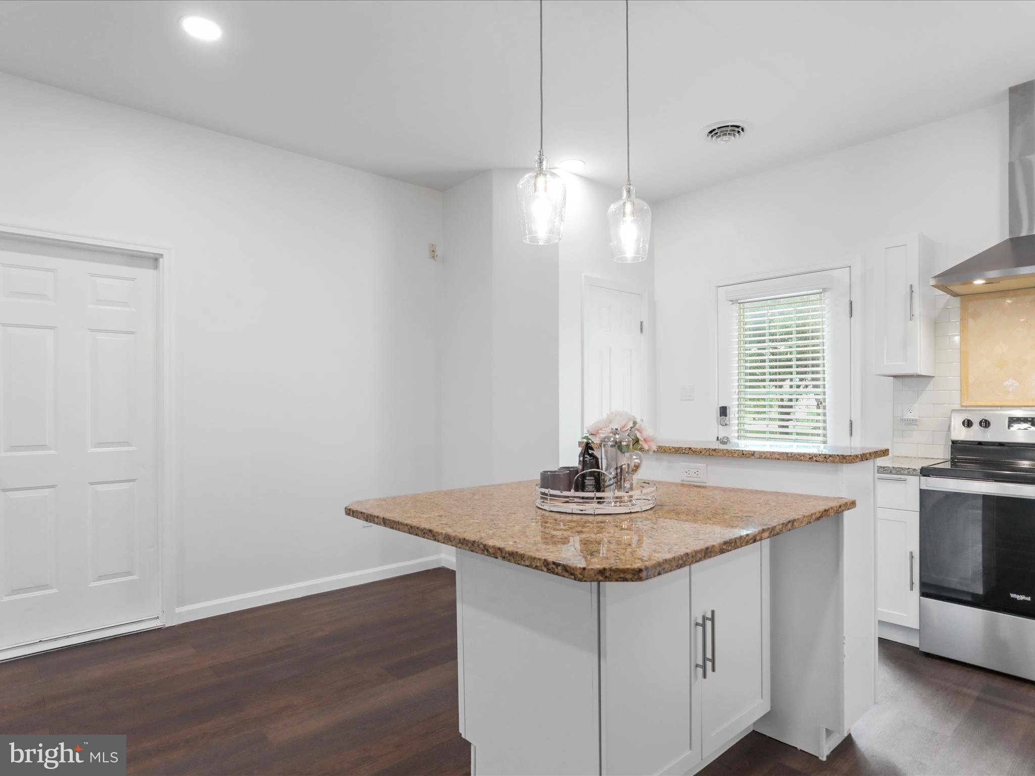 PEMBERTON - Residential