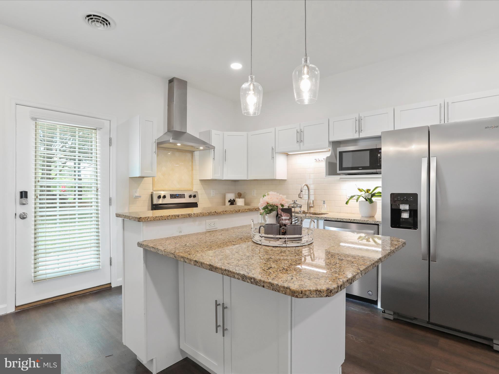 PEMBERTON - Residential