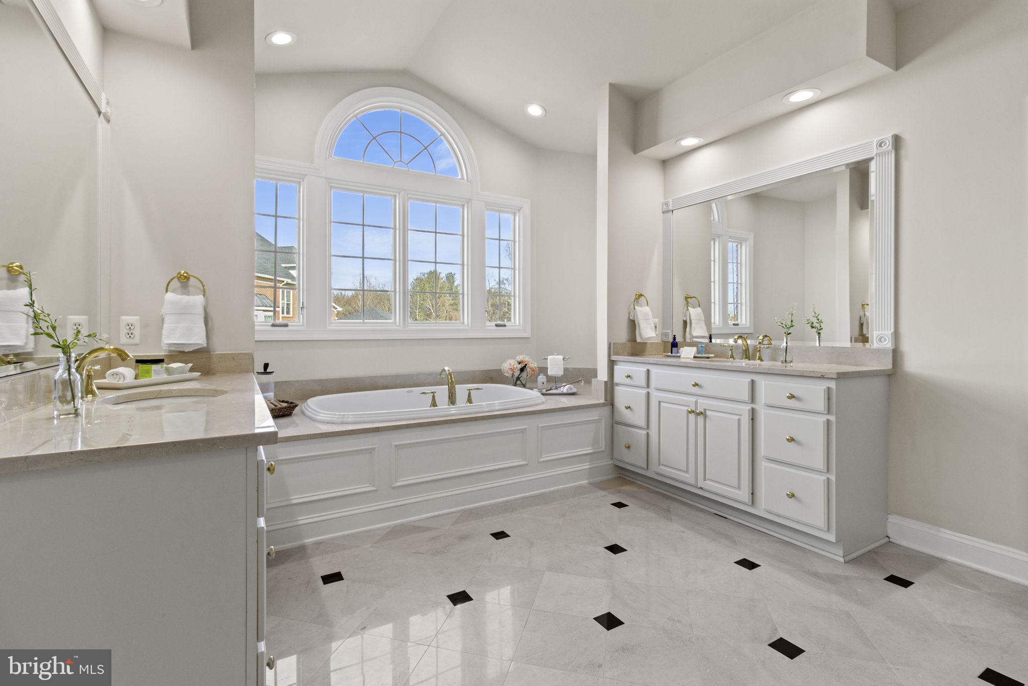 SENECA HIGHLANDS - Residential