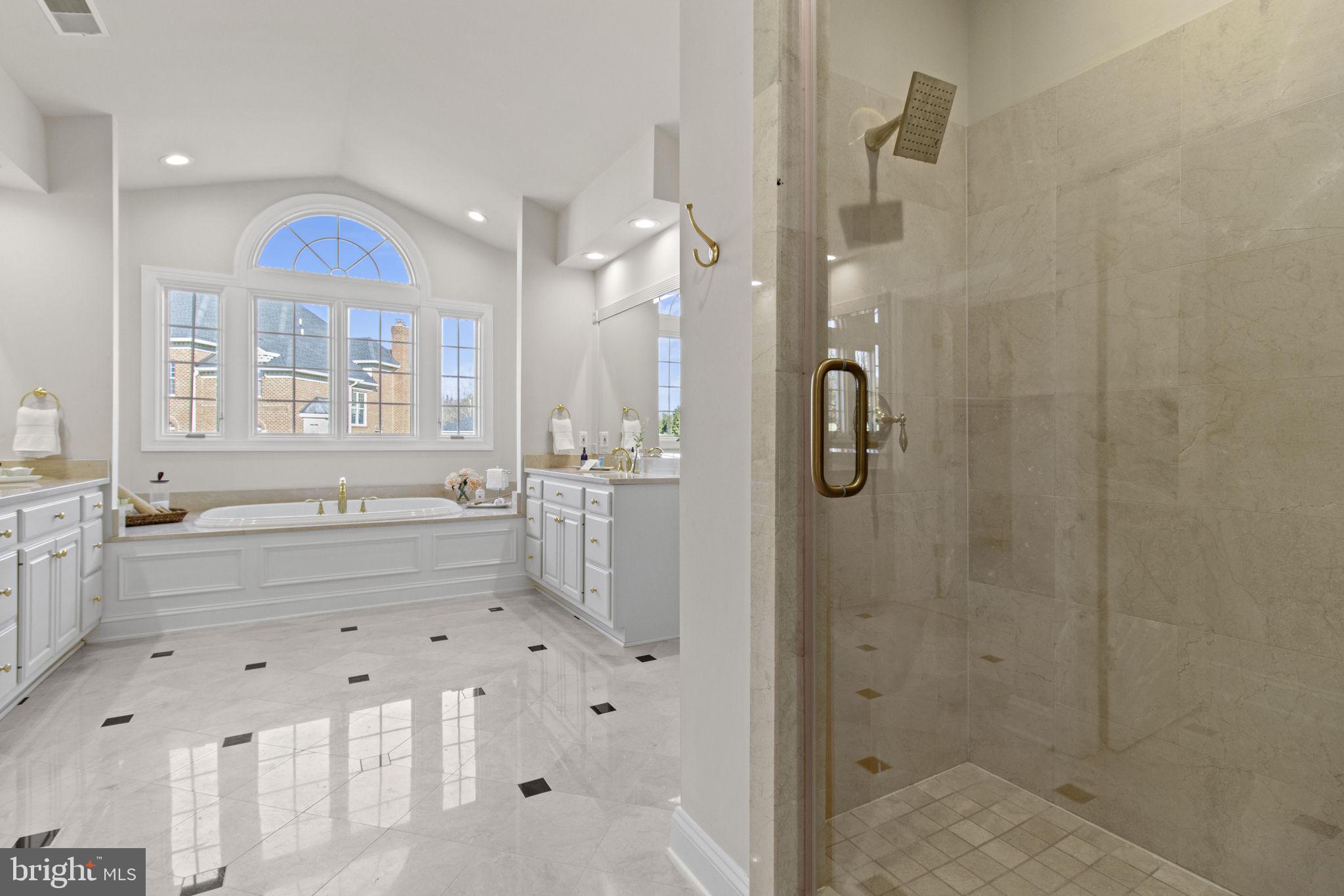 SENECA HIGHLANDS - Residential