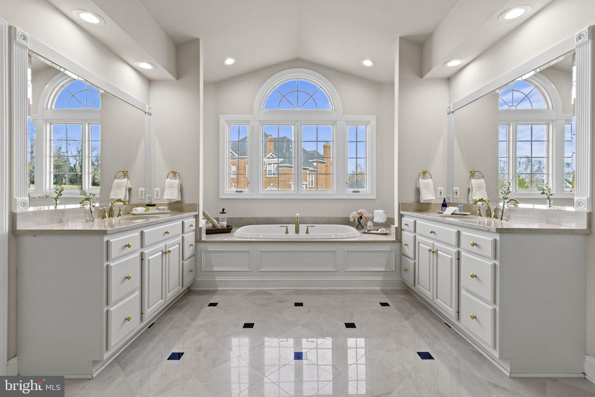 SENECA HIGHLANDS - Residential