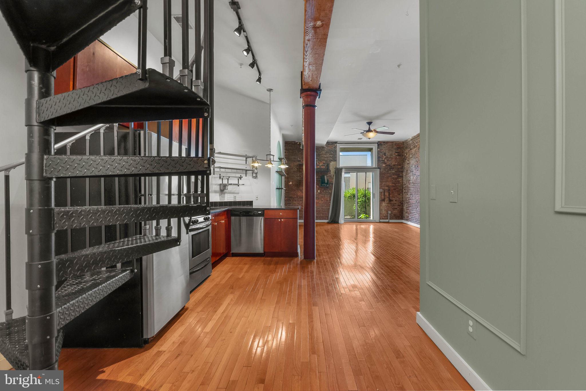 828 N HANCOCK STREET 3C