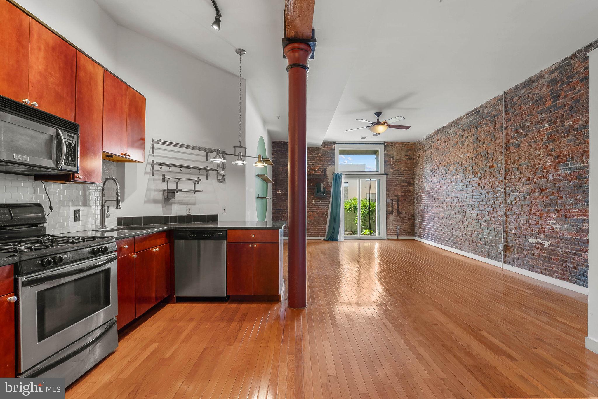 828 N HANCOCK STREET 3C