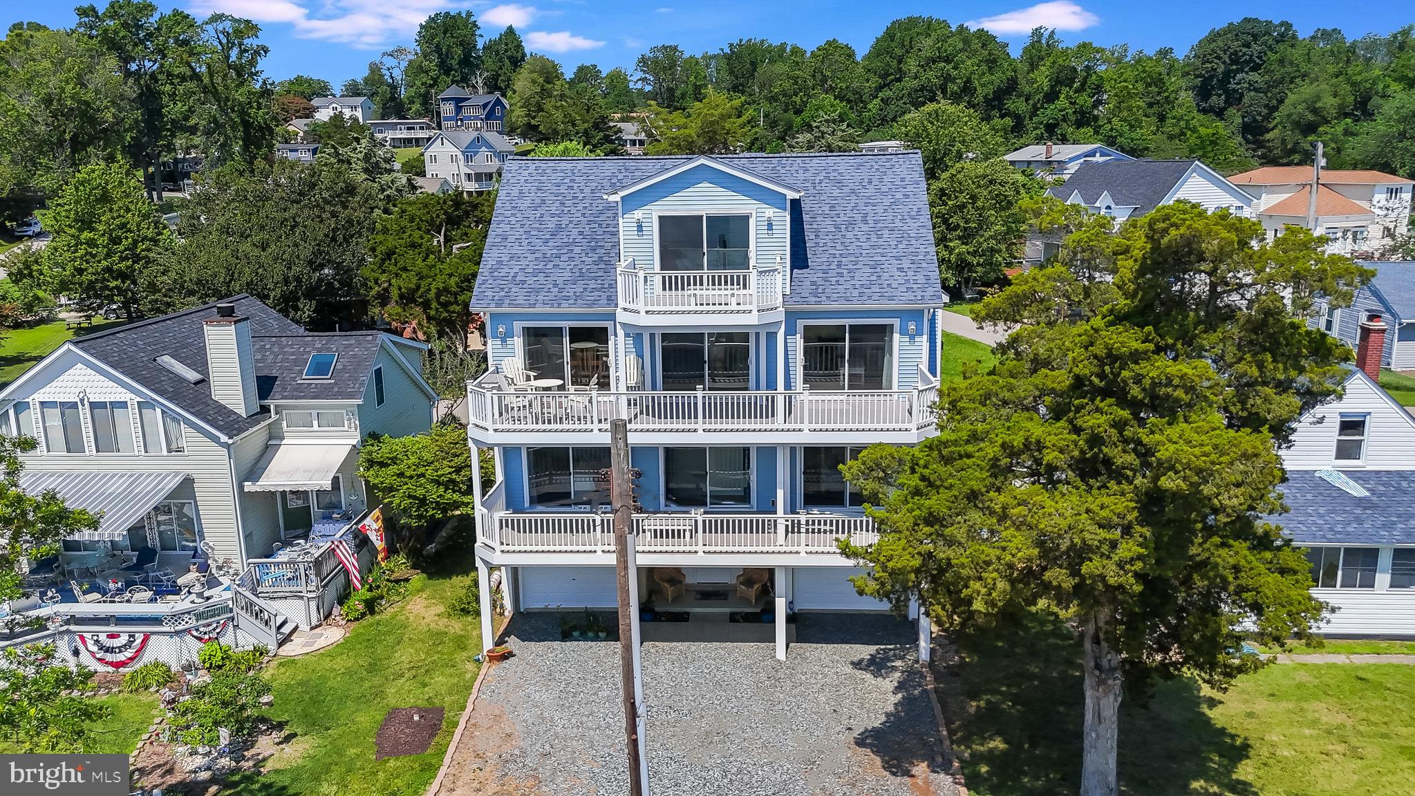 2818 BEACH DRIVE